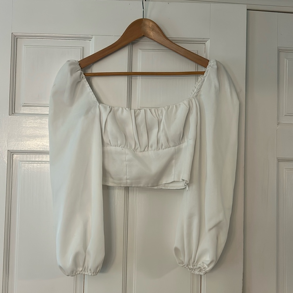 Princess Polly white, long sleeve crop top with zip side. Size 2